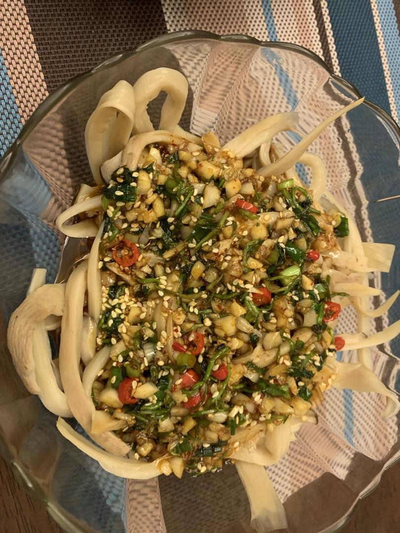 比肉还好吃的【手撕凉拌杏鲍菇】，上桌扫光光