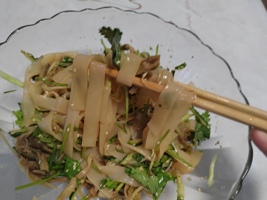 凉皮-家庭自制（告诉你自己做更劲道的秘诀）