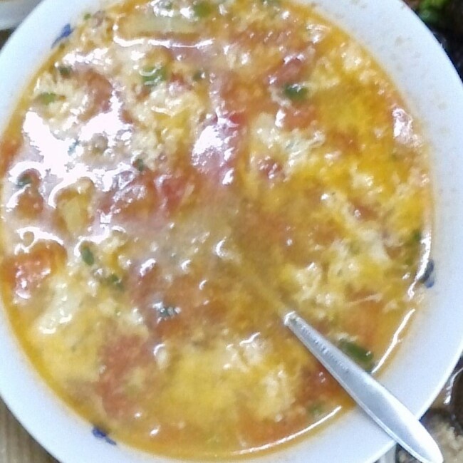 黑暗料理界界草做的西红柿蛋汤