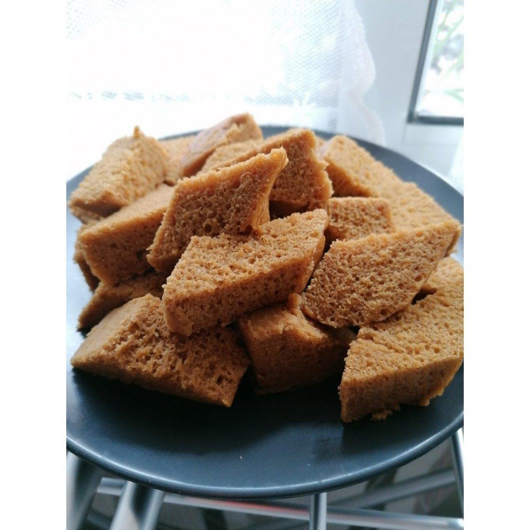 马拉糕，软糯弹韧，香甜细腻，和一般发糕不一样