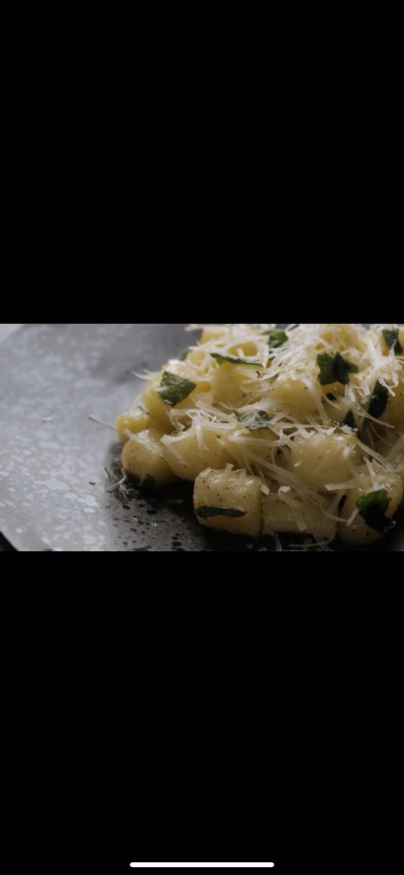 黄油鼠尾草意式土豆丸子