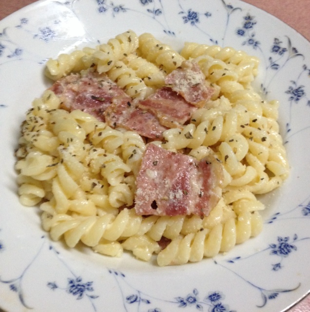 淡奶油挂汁螺旋意大利面