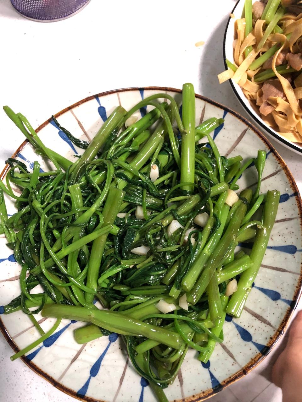 蒜蓉炒通菜的做法