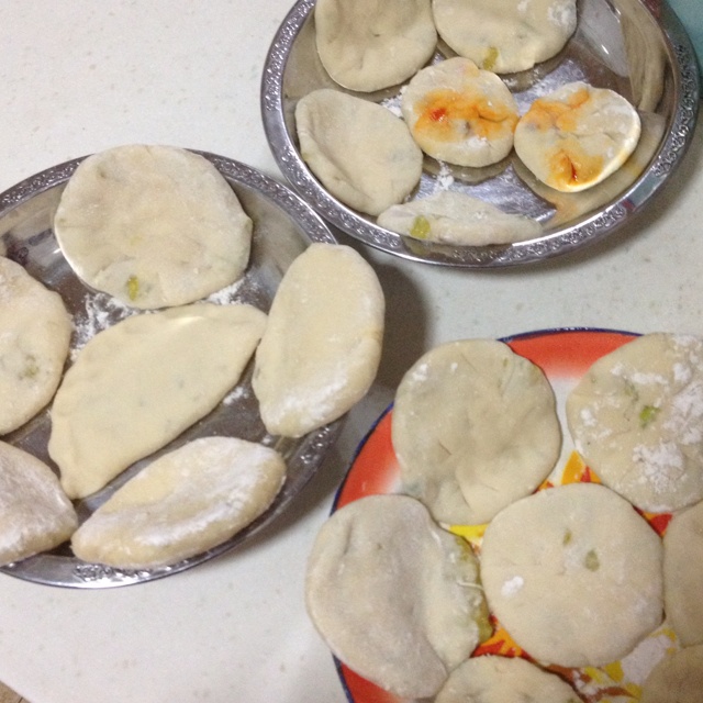 香菇包菜猪肉馅饼