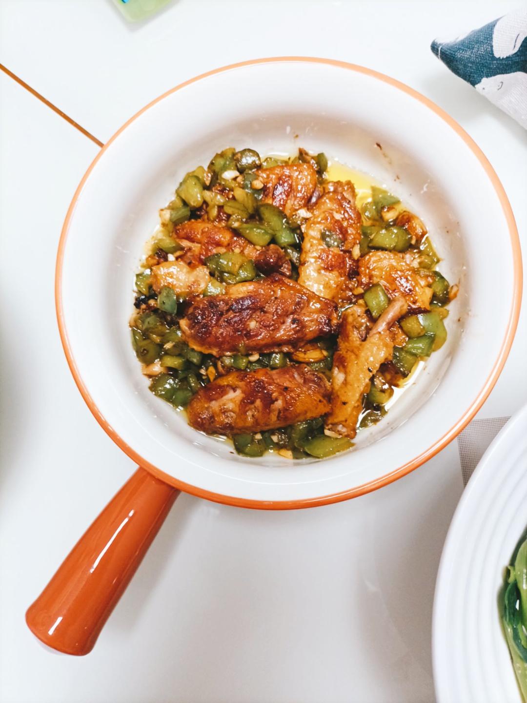 蒜香鸡翅，这才是鸡翅最好吃的做法