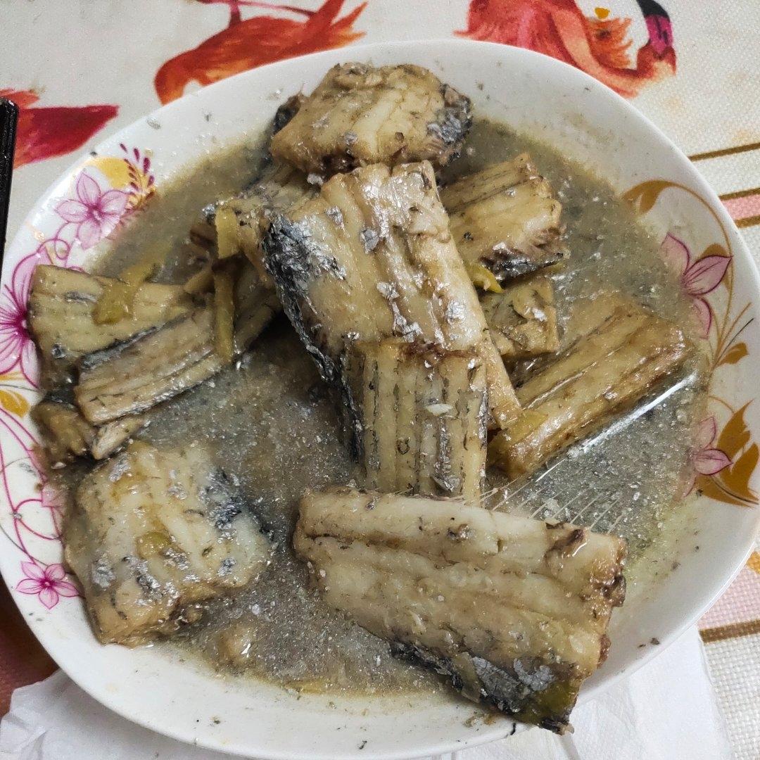 爸爸牌–红烧带鱼