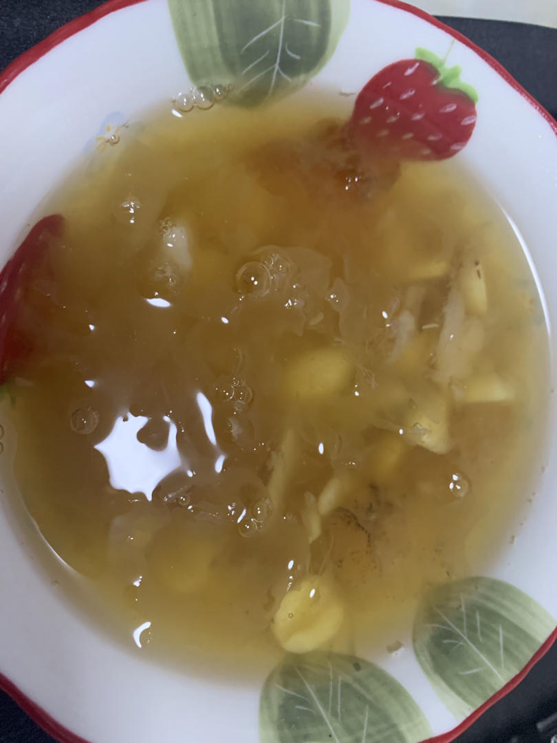 银耳桃胶莲子羹｜养颜平民版燕窝