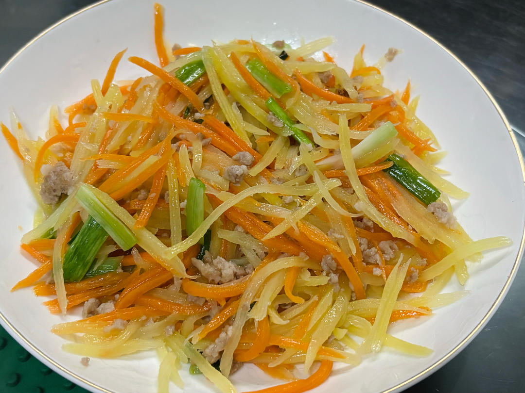 酸甜土豆胡萝卜丝