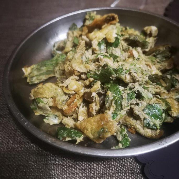 香椿芽炒鸡蛋