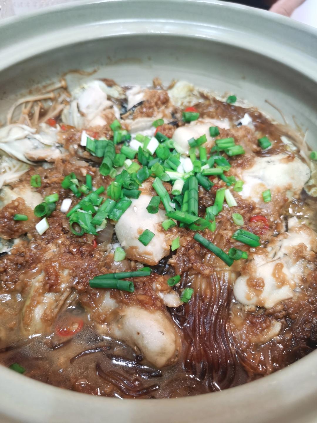 隔壁邻居闻到都馋哭了的生蚝粉丝煲