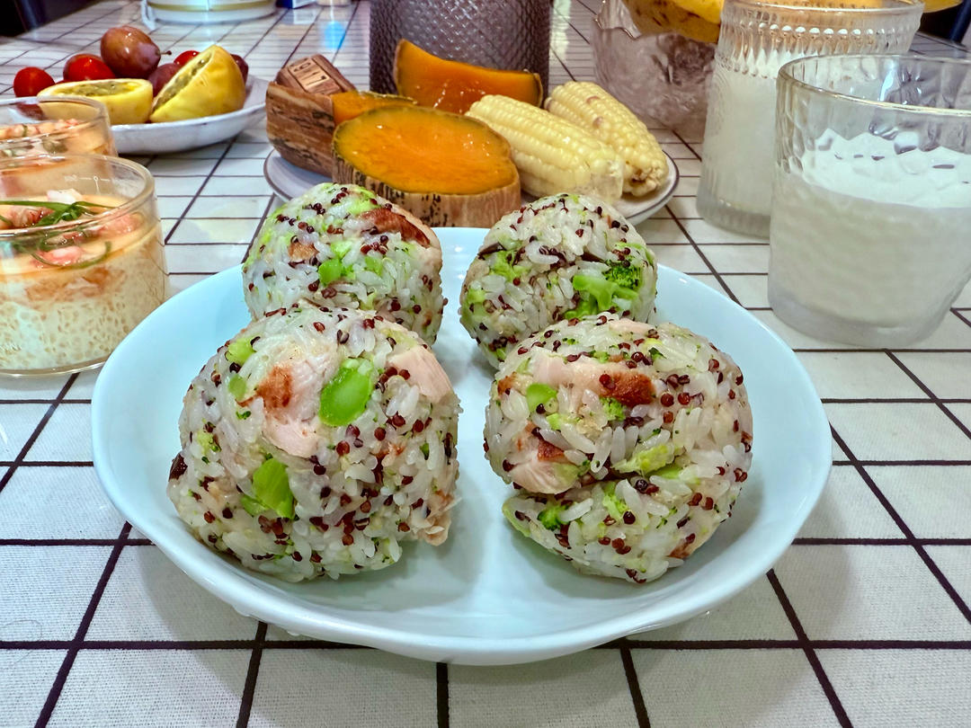 西兰花饭团