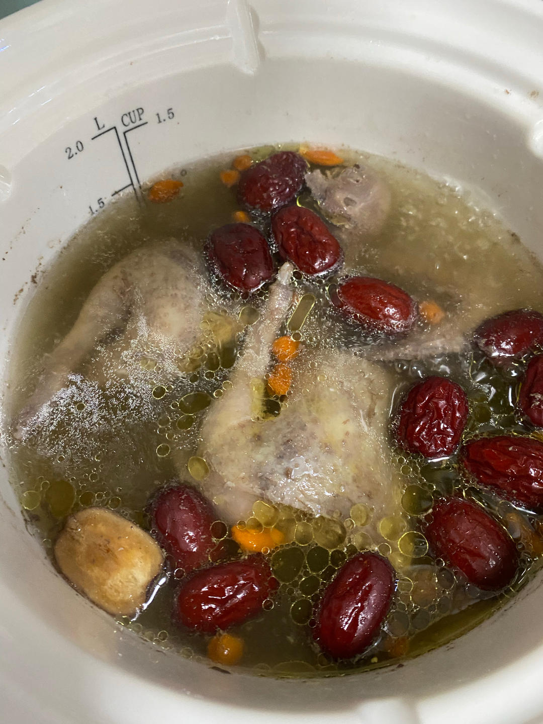 清炖鸽子汤（汤鲜肉嫩）