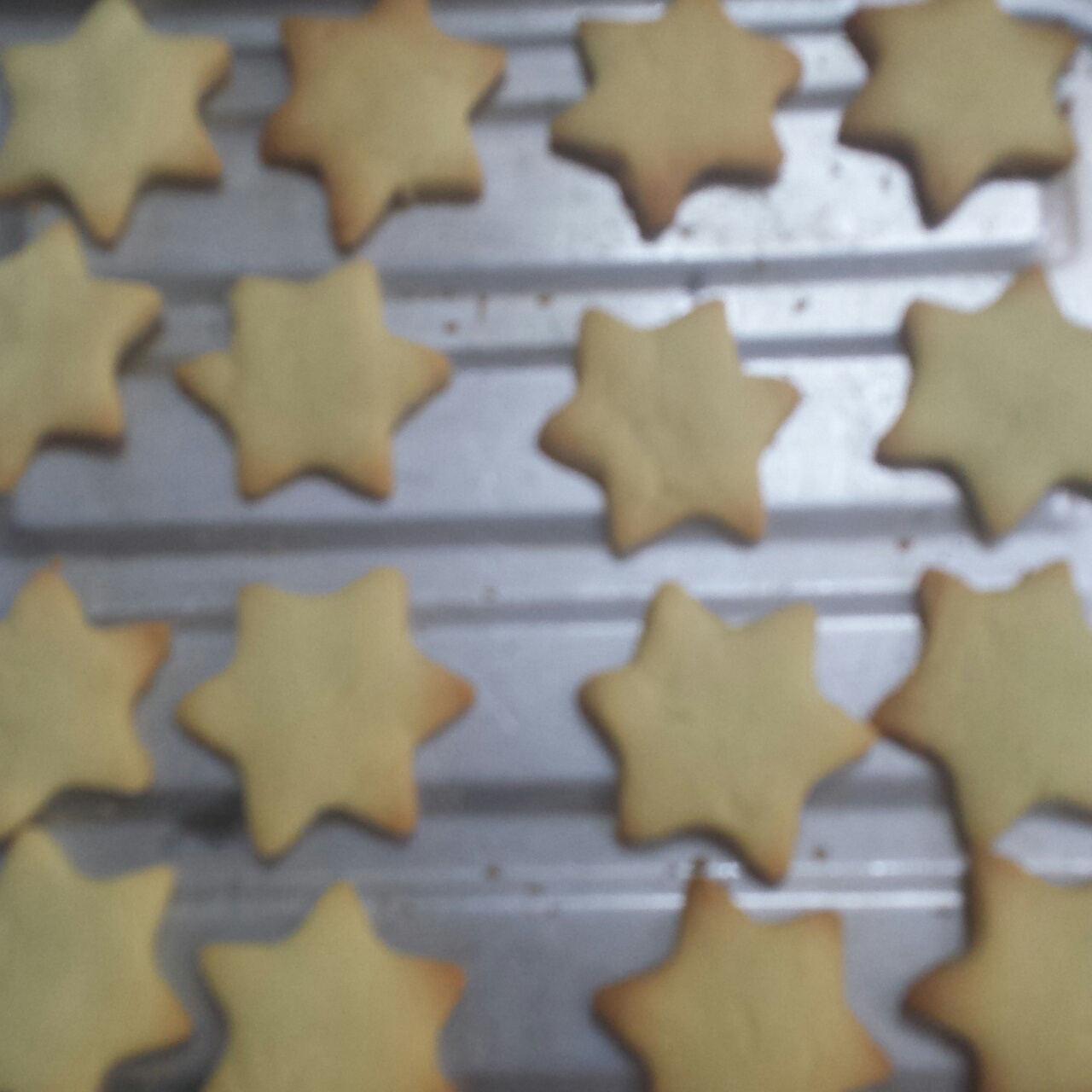 超简单！好吃又平整的糖霜饼干底的做法（附贴心小提示哦）