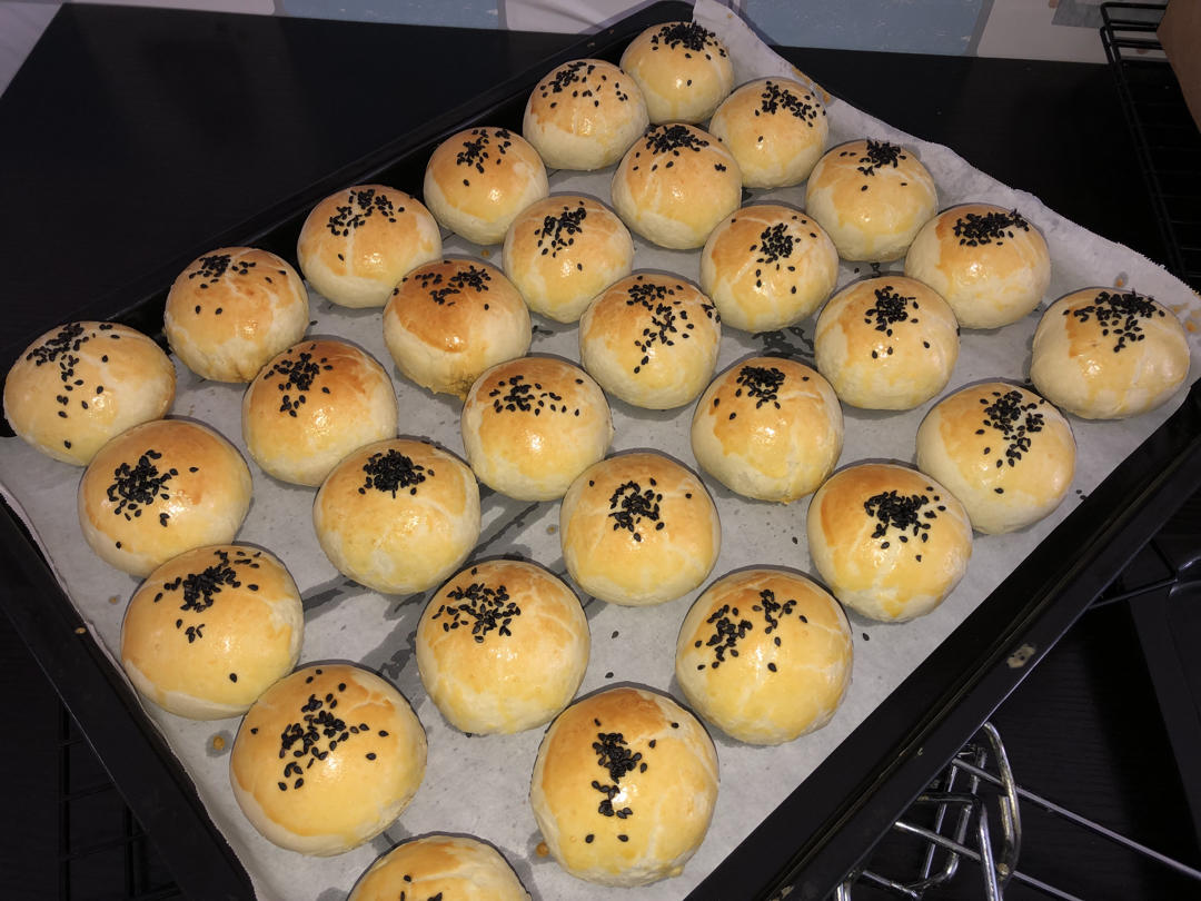 蛋黄酥酥酥（超级奶香黄油版）