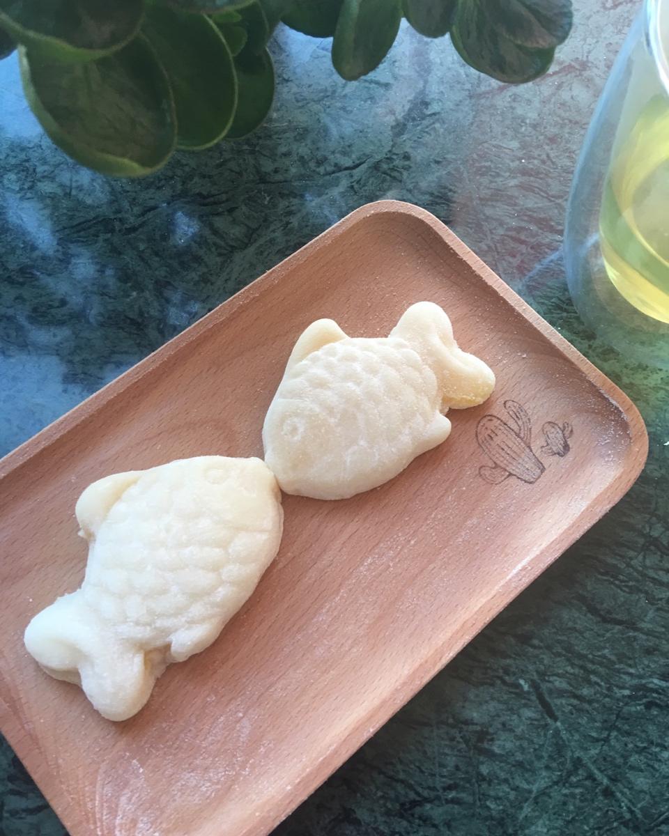 奶黄冰皮月饼