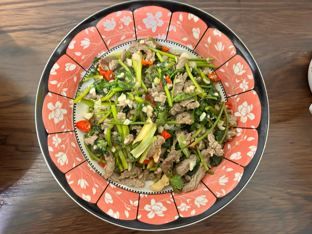 小炒黄牛肉，肉嫩味香！太好吃了简直是米饭杀手！