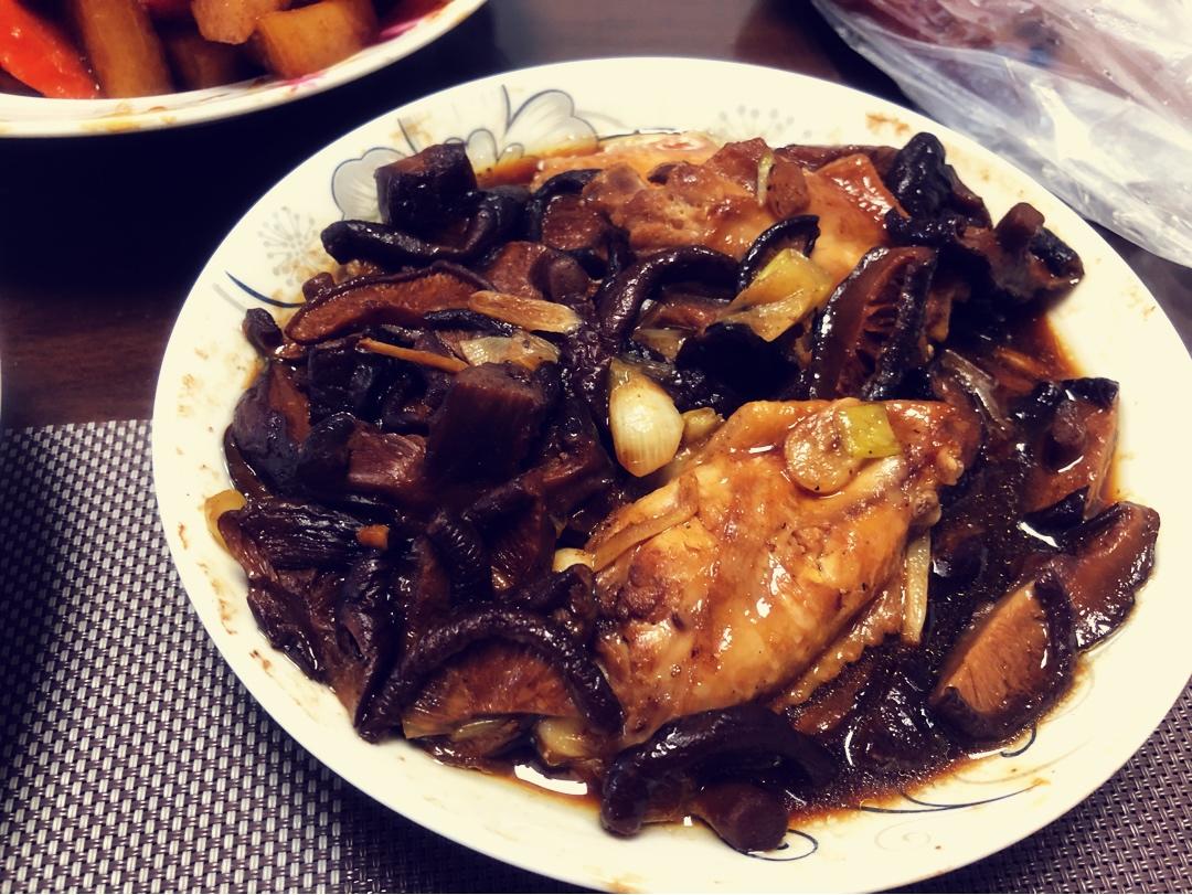 我一直一直做的一道菜，怎么做都好吃 | 香菇蒸鸡