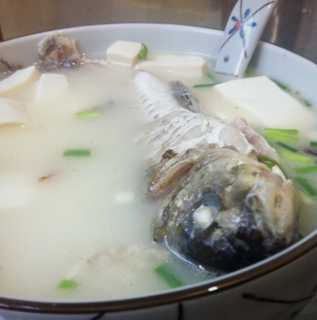 鲫鱼豆腐汤