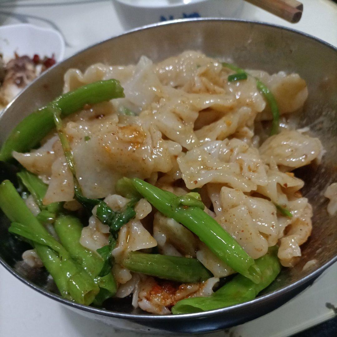 大碗宽面（油泼面）