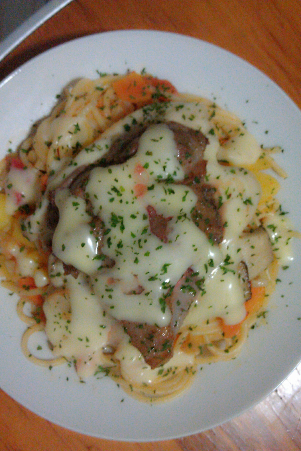 白酱蘑菇培根意大利面