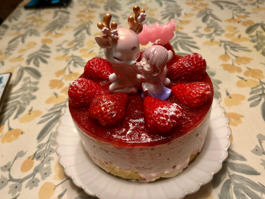 少女心ins❗️草莓巴斯克芝士蛋糕，颜值口感⬆️