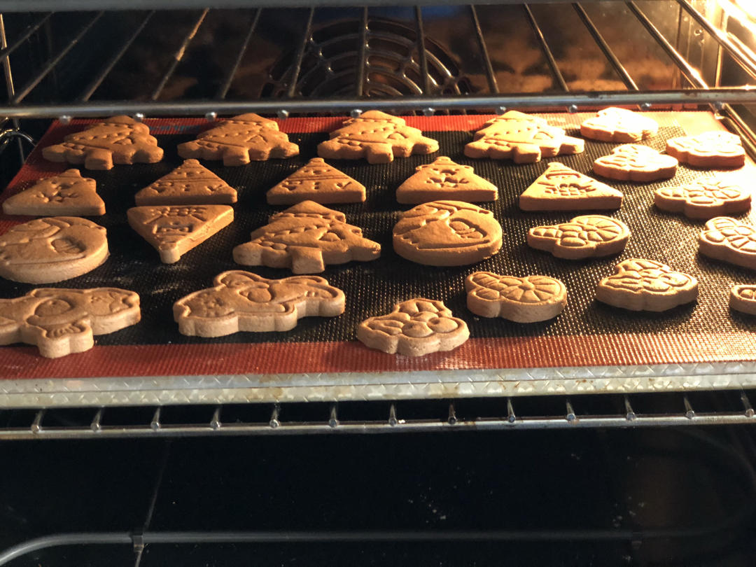 奶香造型曲奇【附曲奇平整、花纹明显小诀窍、可做糖霜饼干底】