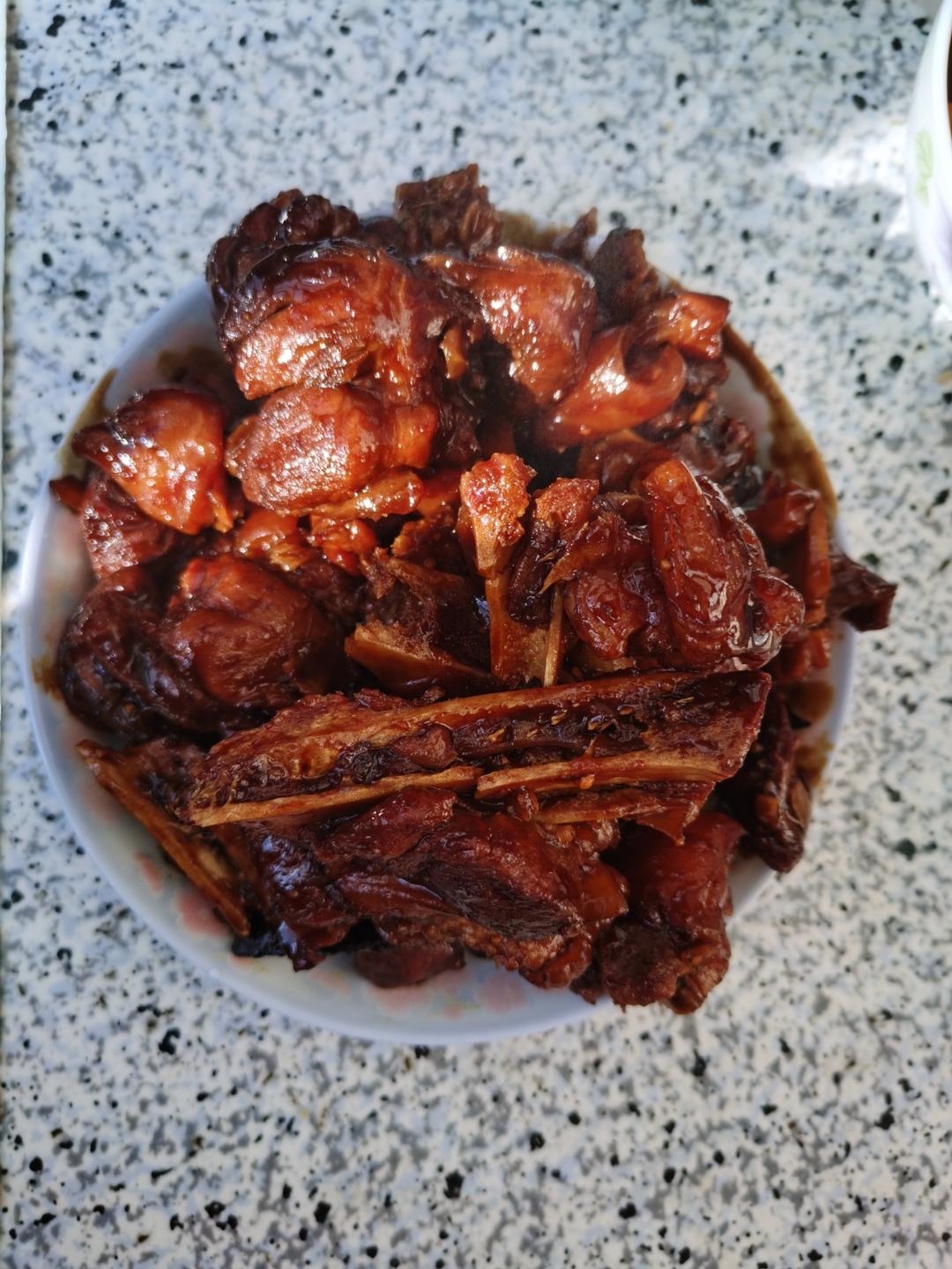 吮指回味的红烧猪爪