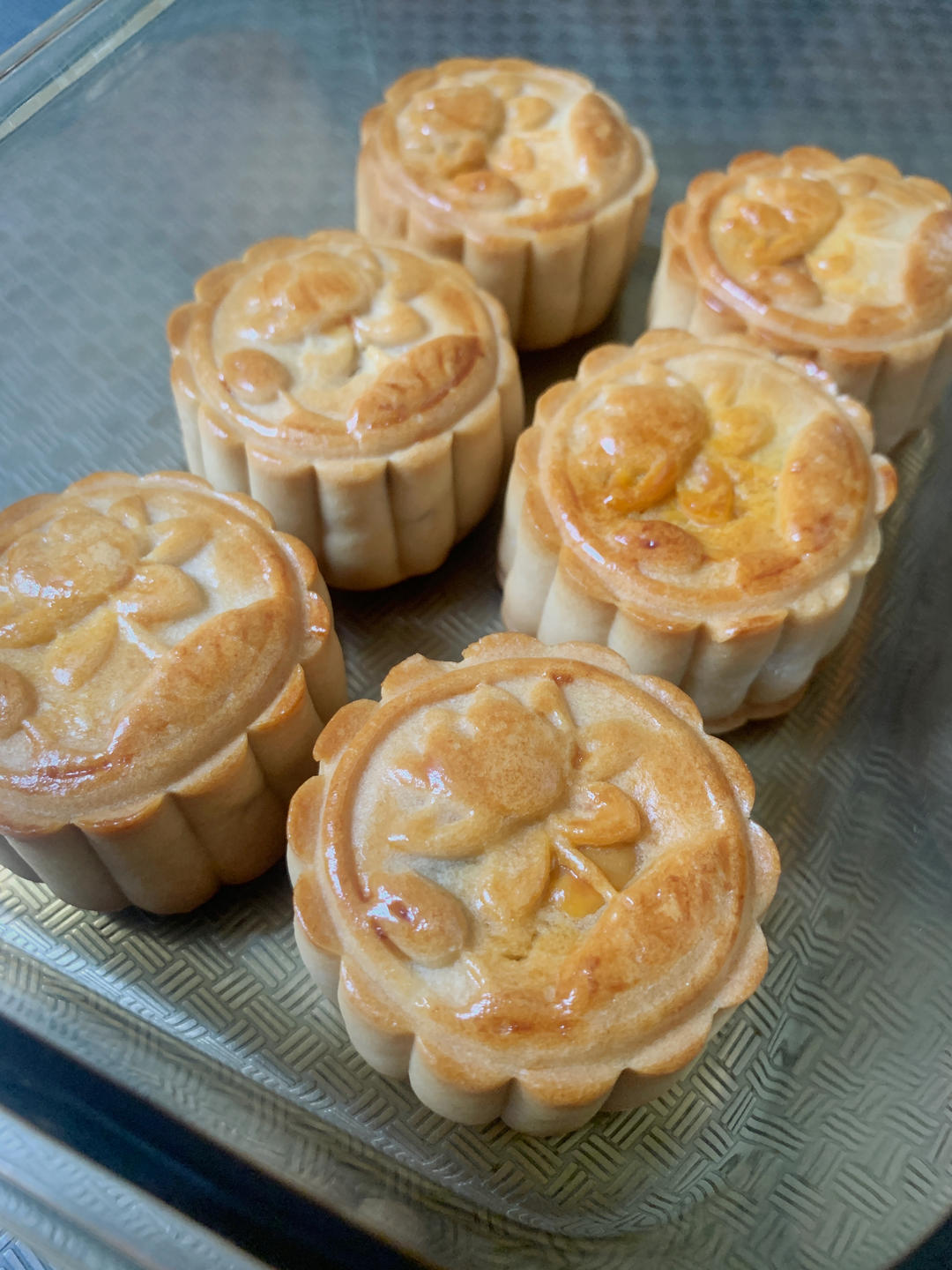 广式月饼—蛋黄莲蓉月饼