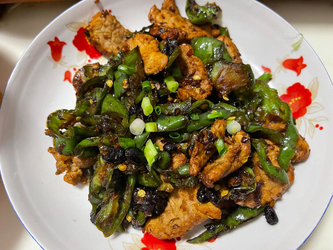 请给我十碗米饭的米饭杀手！辣椒炒肉！（小炒肉）