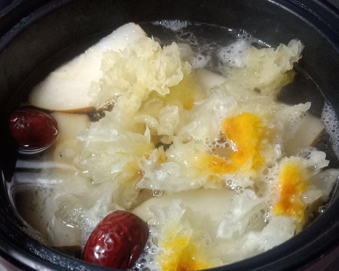 秋季润肺止咳养生汤