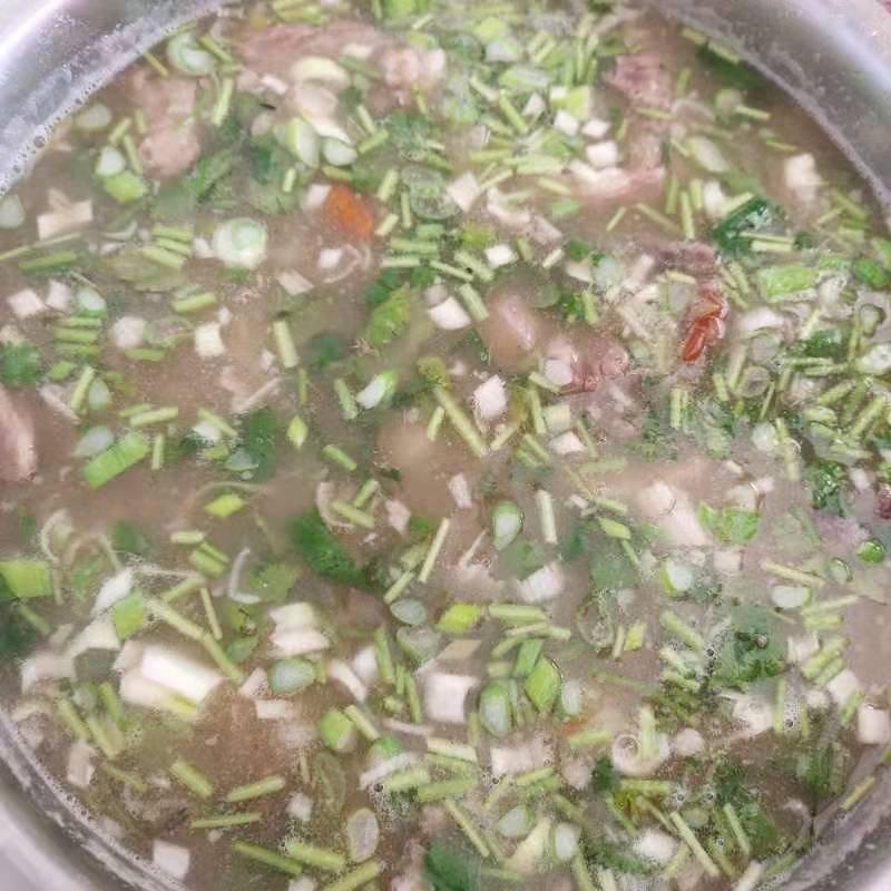 羊肉烩面（浓浓的面汤😋鲜美的羊肉🥳味道绝啦）