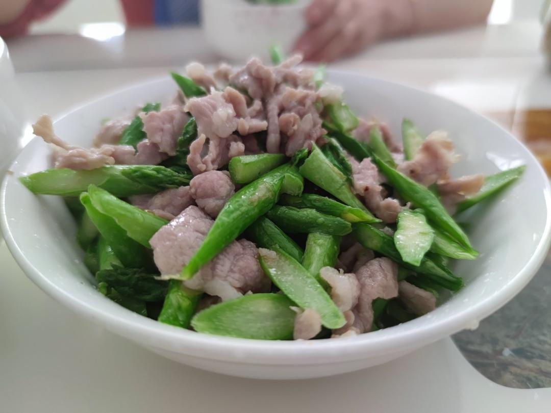 芦笋炒肉