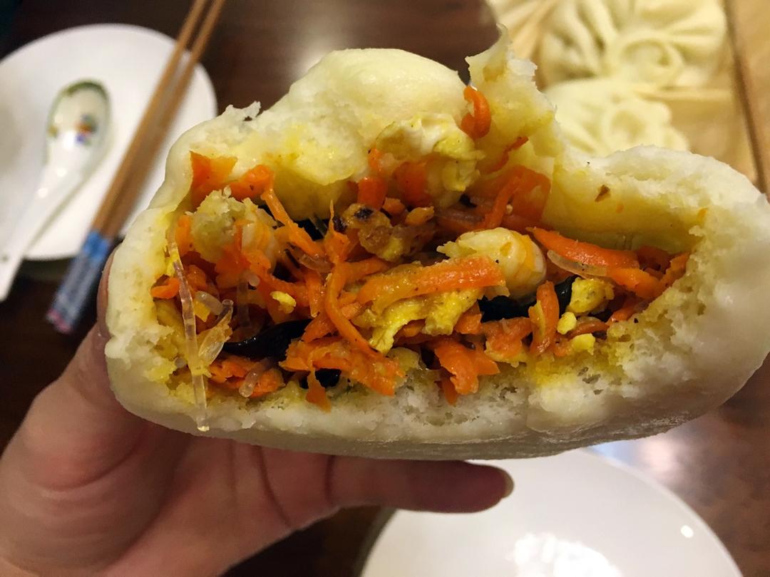 胡萝卜木耳鸡蛋素包子