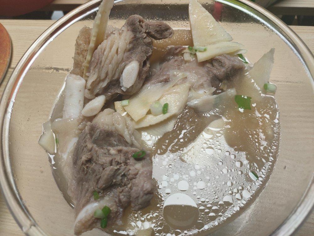 口蘑冬笋排骨汤