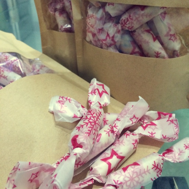 超详细TIPS—自制超美味牛轧糖（熬糖版），秒杀棉花糖版