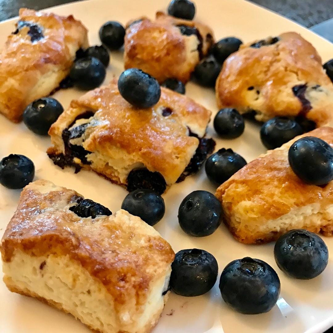 爆浆蓝莓司康Blueberry Explosion Scone