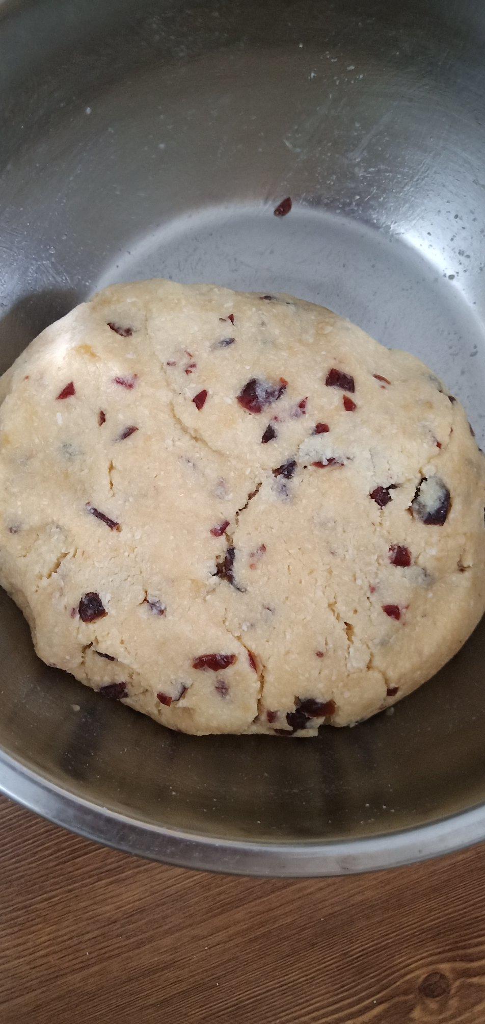 椰蓉蔓越莓月饼（不含糯米粉、淀粉）