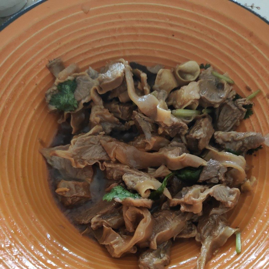 凉拌牛肉