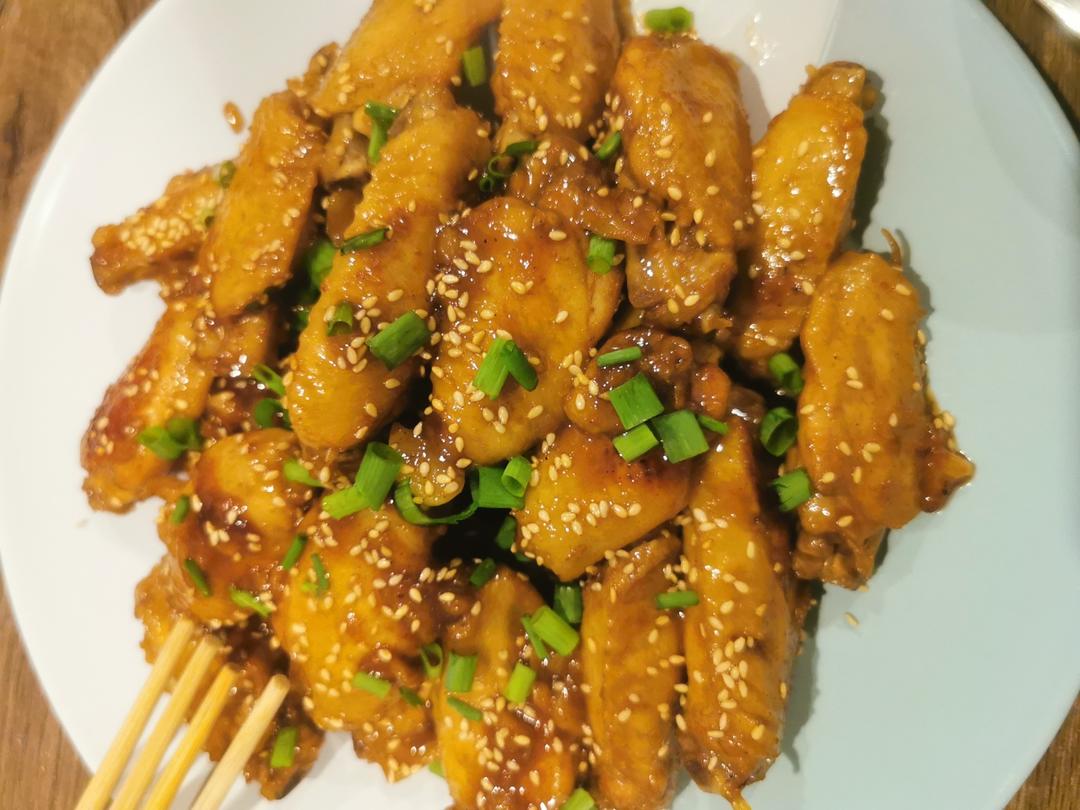 好吃到舔手指的「蒜香蜜汁鸡翅根」👍