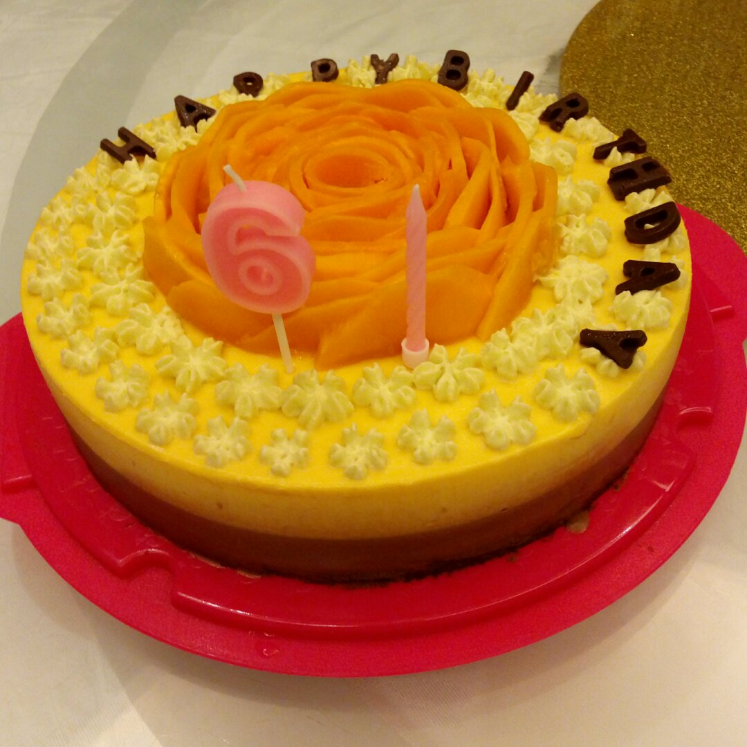 巧克力芒果流心慕斯蛋糕