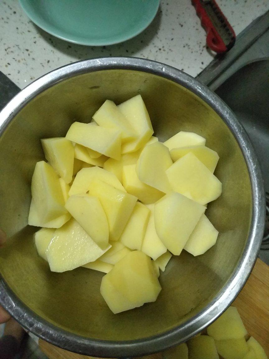 土豆焖饭（电饭锅版）
