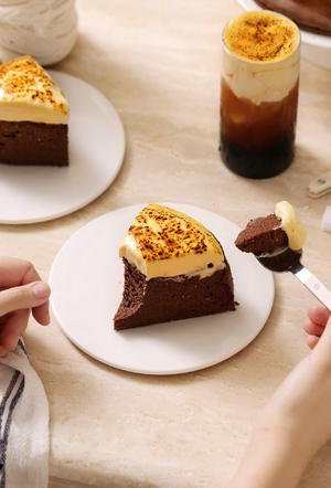 烤布蕾巧克力轻乳酪蛋糕的做法 步骤5