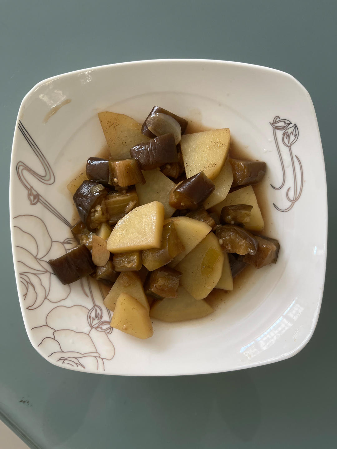 上班族的快手简单晚餐——土豆炖茄子