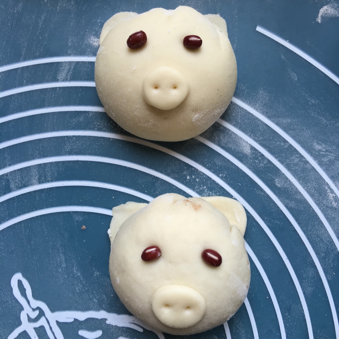 小猪豆沙包