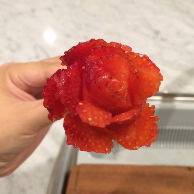草莓玫瑰花