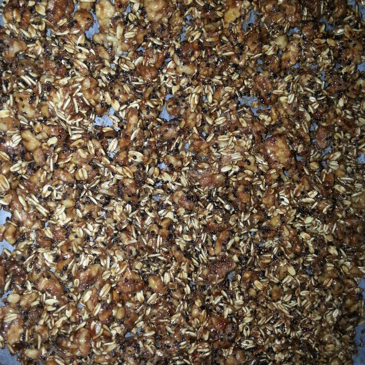 格兰诺拉核桃水果干燕麦片