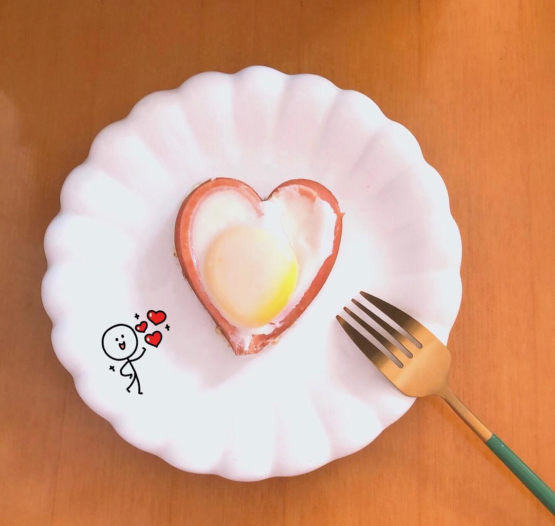 a贝爷做的心形煎鸡蛋
