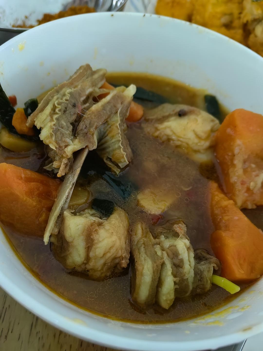厨师长教你：“红烧羊排”的家常做法，汤汁浓郁，软烂脱骨