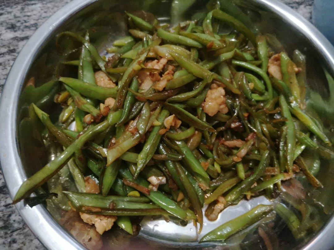 肉丝炒长扁豆