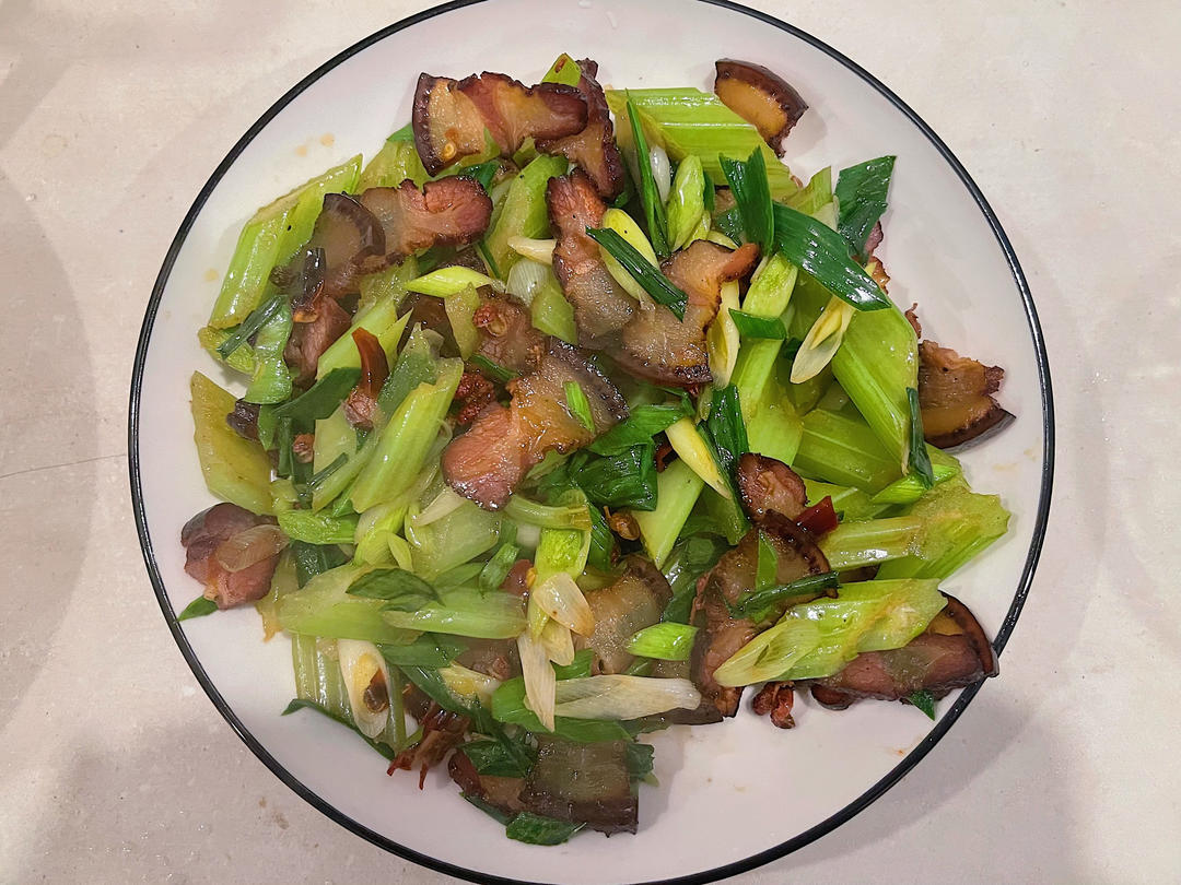 青蒜炒腊肉